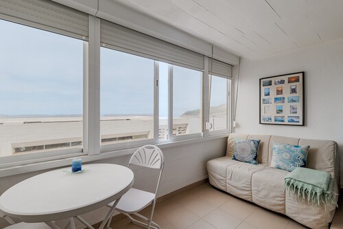 Apartment 'Small  By The Beach' with Sea View, Balcony and Wi-Fi