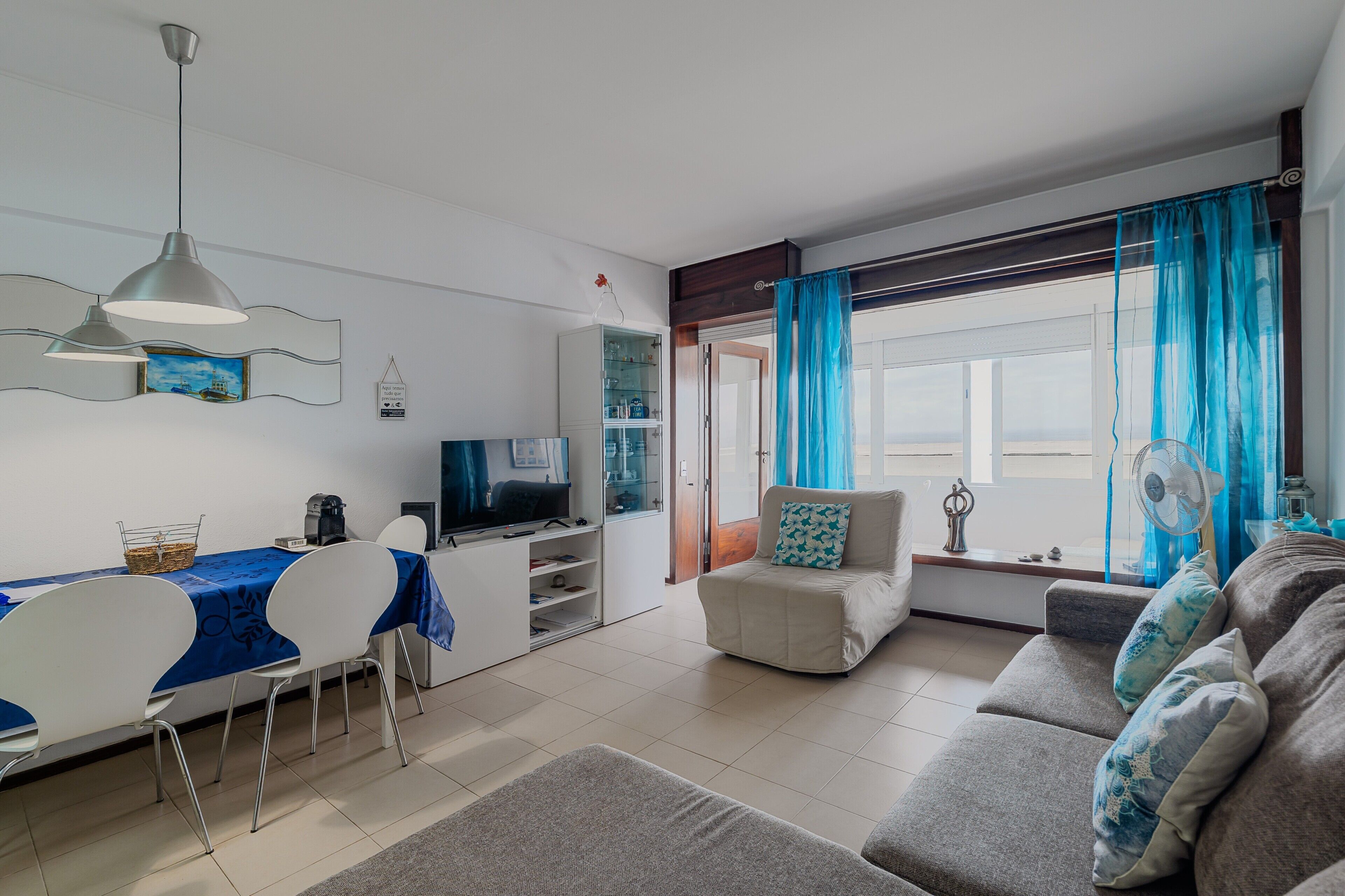 Apartment 'Small  By The Beach' With Sea View, Balcony And Wi-fi - Sesimbra