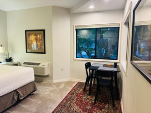 1 bedroom, desk, free WiFi, bed sheets