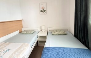 Bügeleisen/Bügelbrett, Reisekinderbett, kostenloses WLAN