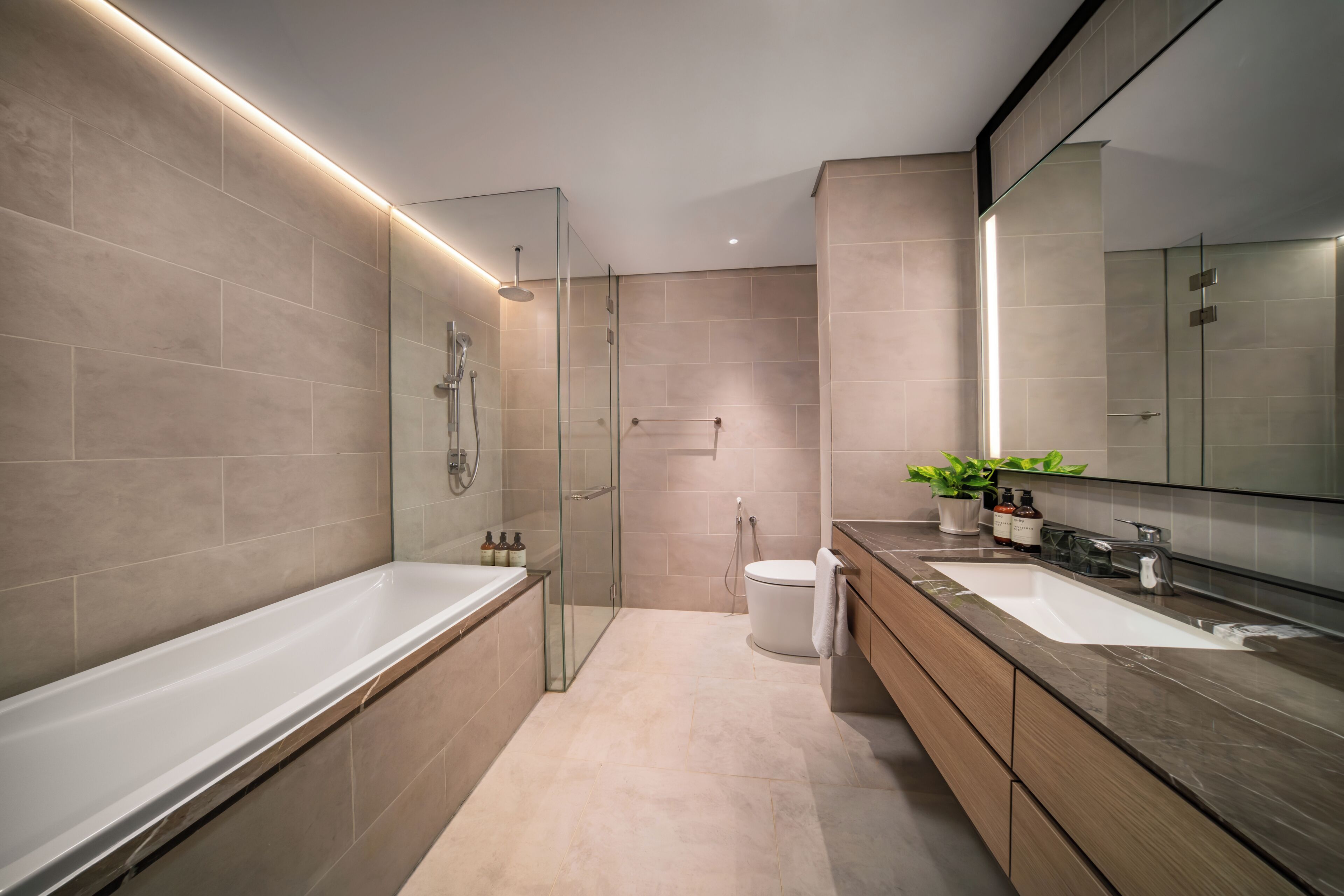 Apartment, 2 Bedrooms, Balcony, Lake View | Bathroom | Separate bathtub and shower, hair dryer, slippers, towels
