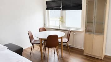 Studio Comfort | Tempat makan