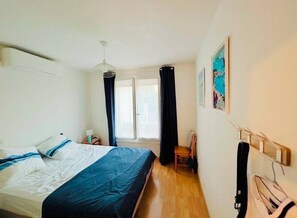 Bügeleisen/Bügelbrett, kostenloses WLAN, Bettwäsche