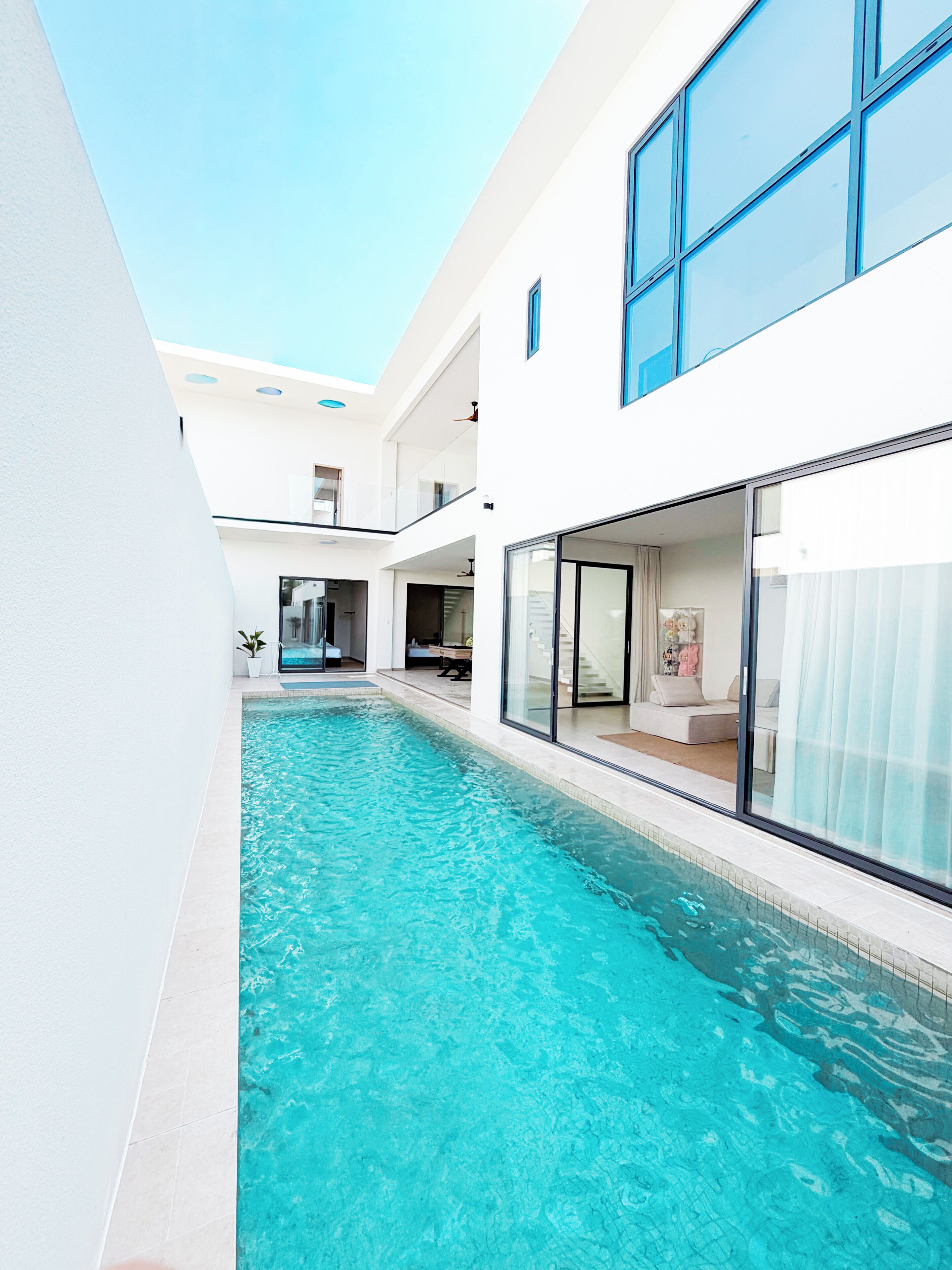 Family Villa, 5 Bedrooms, Private Pool, Beach View | In-room safe, blackout curtains, free WiFi