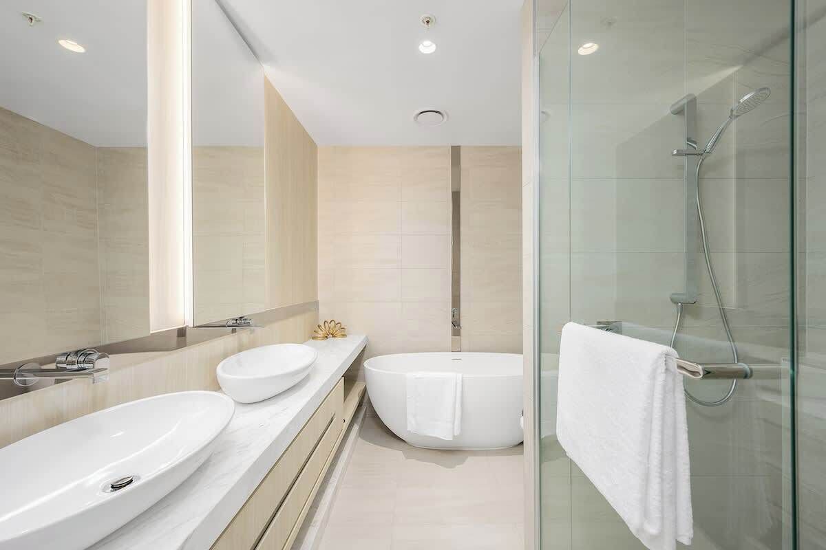 Shower, hair dryer, shampoo