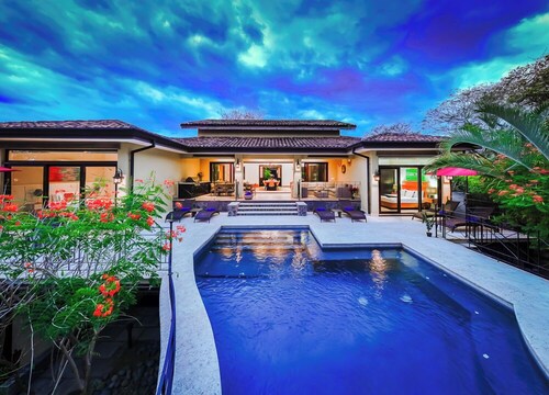 Beachfront Avellanas Retreat | 8 Bedrooms | Private Pool | Beach Club & Walkable Surf Beach Access