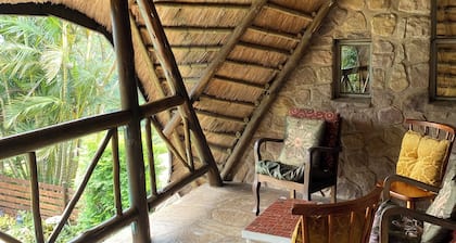 Kariki Villa with Panoramic Valley Views