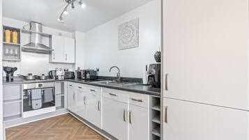 Apartment, 1 Bedroom, Accessible, Smoking | Interior