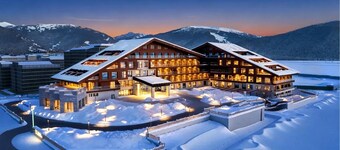 M Resort Hotel Jikepulin Ski Resort