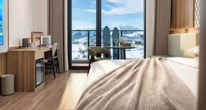 M Resort Hotel Jikepulin Ski Resort