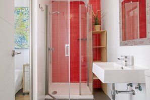 Bathroom - Central Polynesia Apartment in Ronda (Ronda)