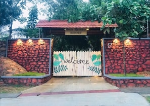 Khuôn viên nơi lưu trú