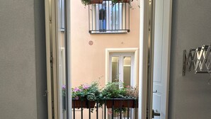 Interior - Apartment 'Parmenide Family' with Wi-Fi and Air Conditioning (Ascea)
