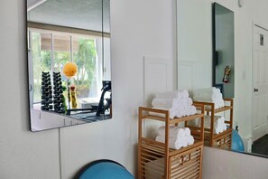 Fitness facility - Perfect St. Pete's Stay - Exclusive Cabanas, Outdoor Pool & Attractions Nearby (St. Petersburg)