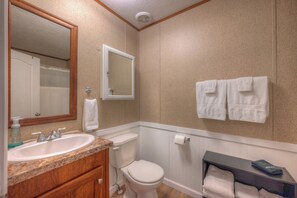 Bathroom - "Home Base" - 2 Bed/2 Bath Pet Friendly Summer Vacation Availability (Murphy)