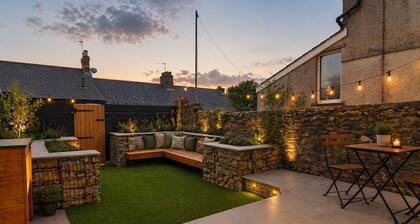 Queens Haven | Family Bay Retreat | Games Room