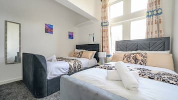 Iron/ironing board, WiFi, bed sheets