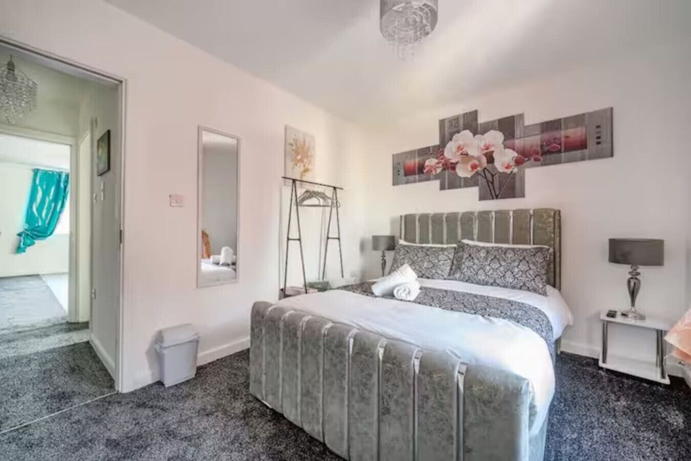 Iron/ironing board, WiFi, bed sheets