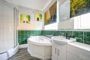 Bathroom - *328OL* For your relaxed & Cosy stay + Parking (West Yorkshire)