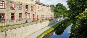 *G11H* for a cosy luxurious lovely stay + Free Parking + Free Fast WiFi perfect for work or pleasure