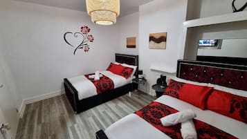 Iron/ironing board, WiFi, bed sheets