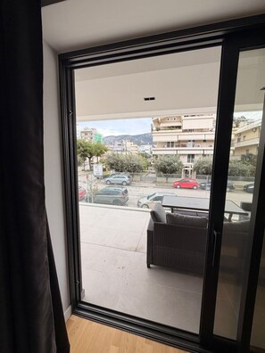 Signature Condo, 2 Bedrooms, Non Smoking, Kitchen | Balcony - Alimos Urban Retreat (Alimos)