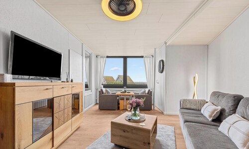 „Traumurlaub an der Kieler Förde: Moderne Ferienwohnung mit Meerblick!“
