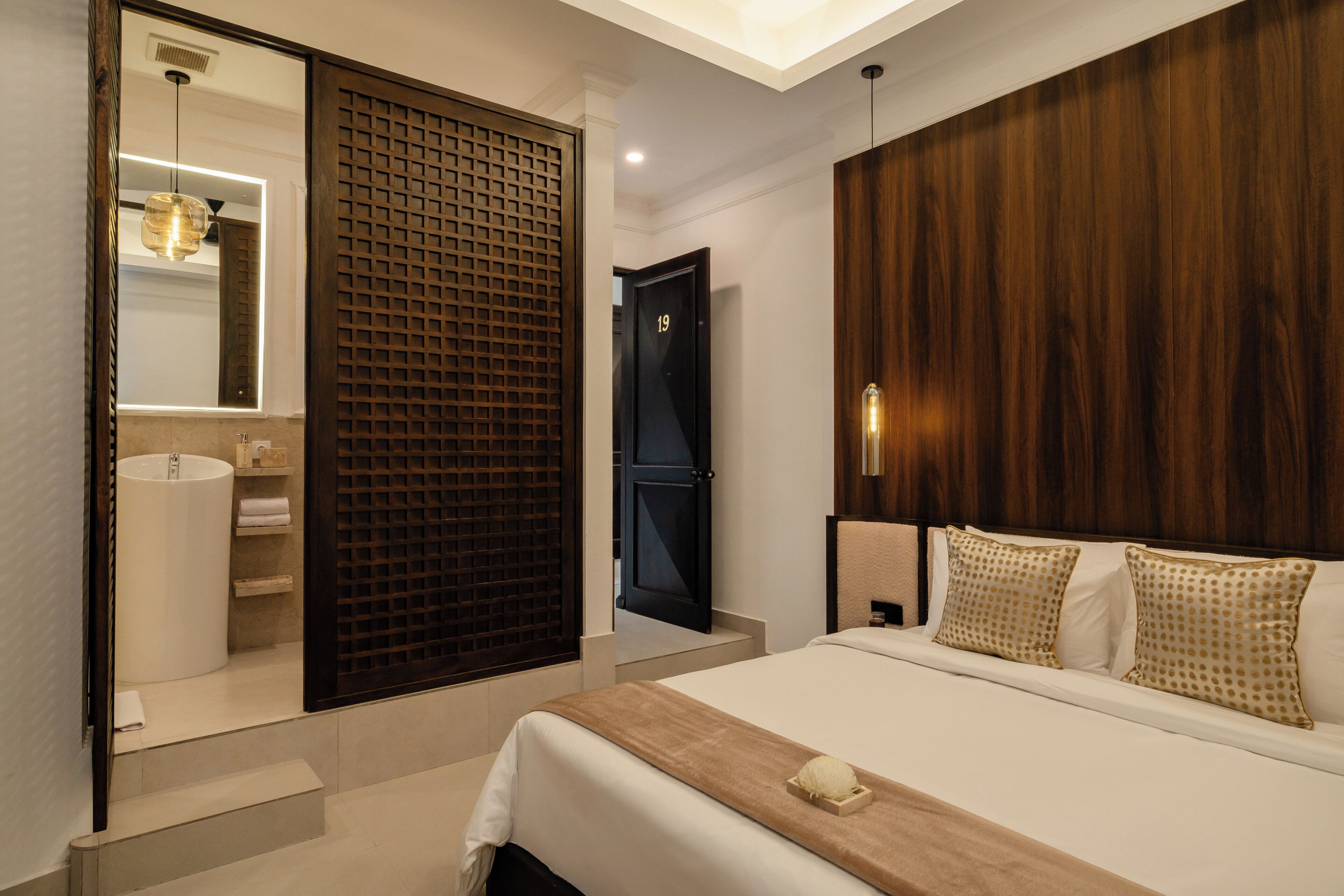 Classic Double Room | Iron/ironing board (on request), WiFi (free)