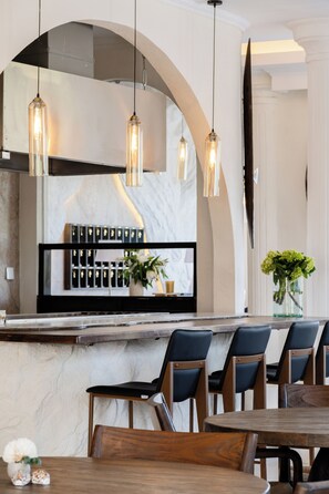 Dining - Riviera Boutique Hotel (Bali)