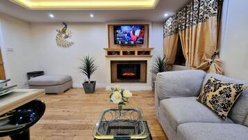 TV, lareira