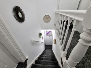Interior - *12PR* Setup for your most relaxed & amazing stay + Free Parking + Free Fast WiFi (Beeston)