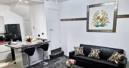 *11BR* Setup for your most amazing relaxed stay + Free Parking + Free Fast WiFi