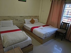 Deluxe Room | Desk - Kutumba home (Rupandehi)