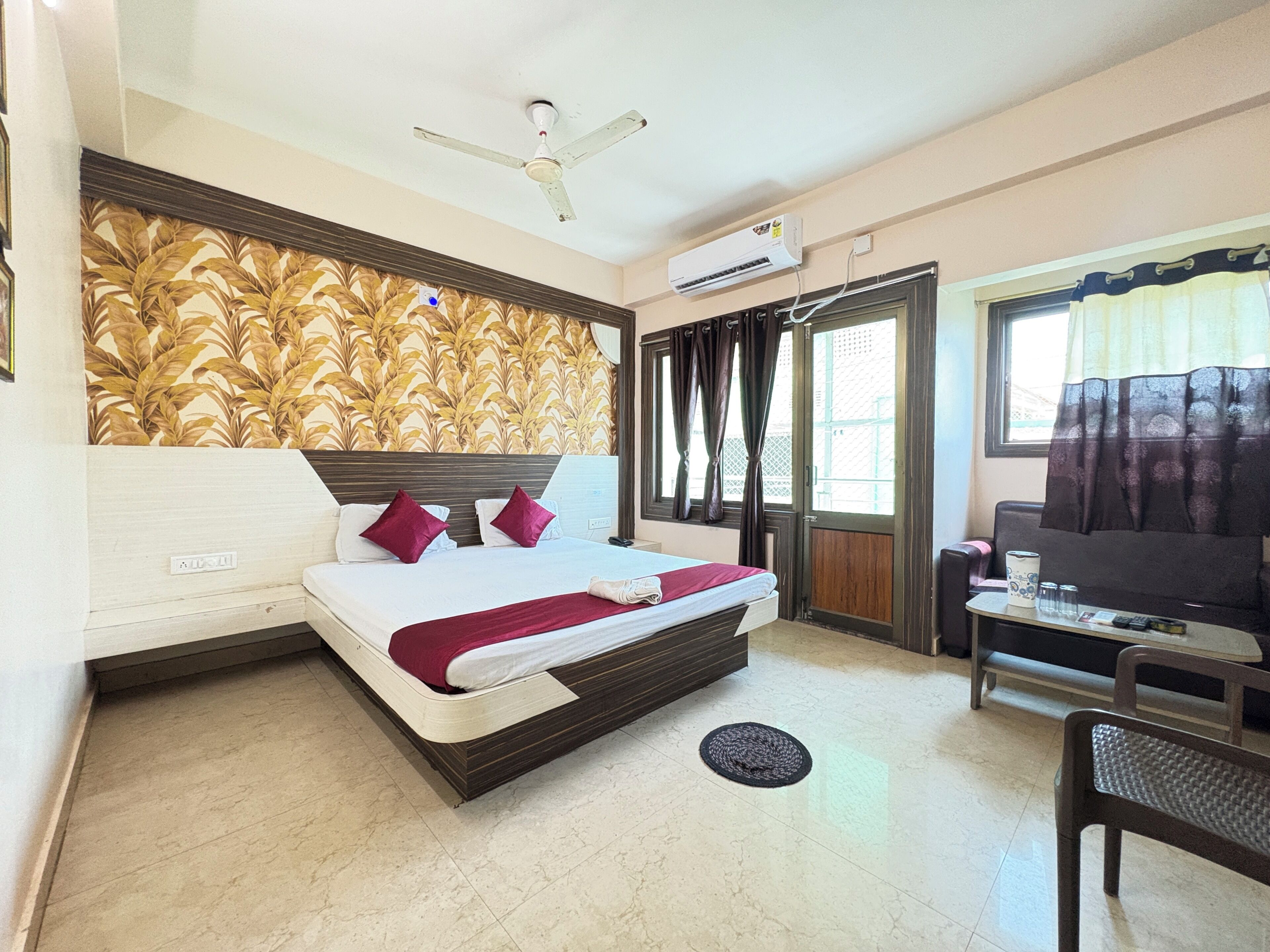 Deluxe Double Room, City View | Desk, free WiFi