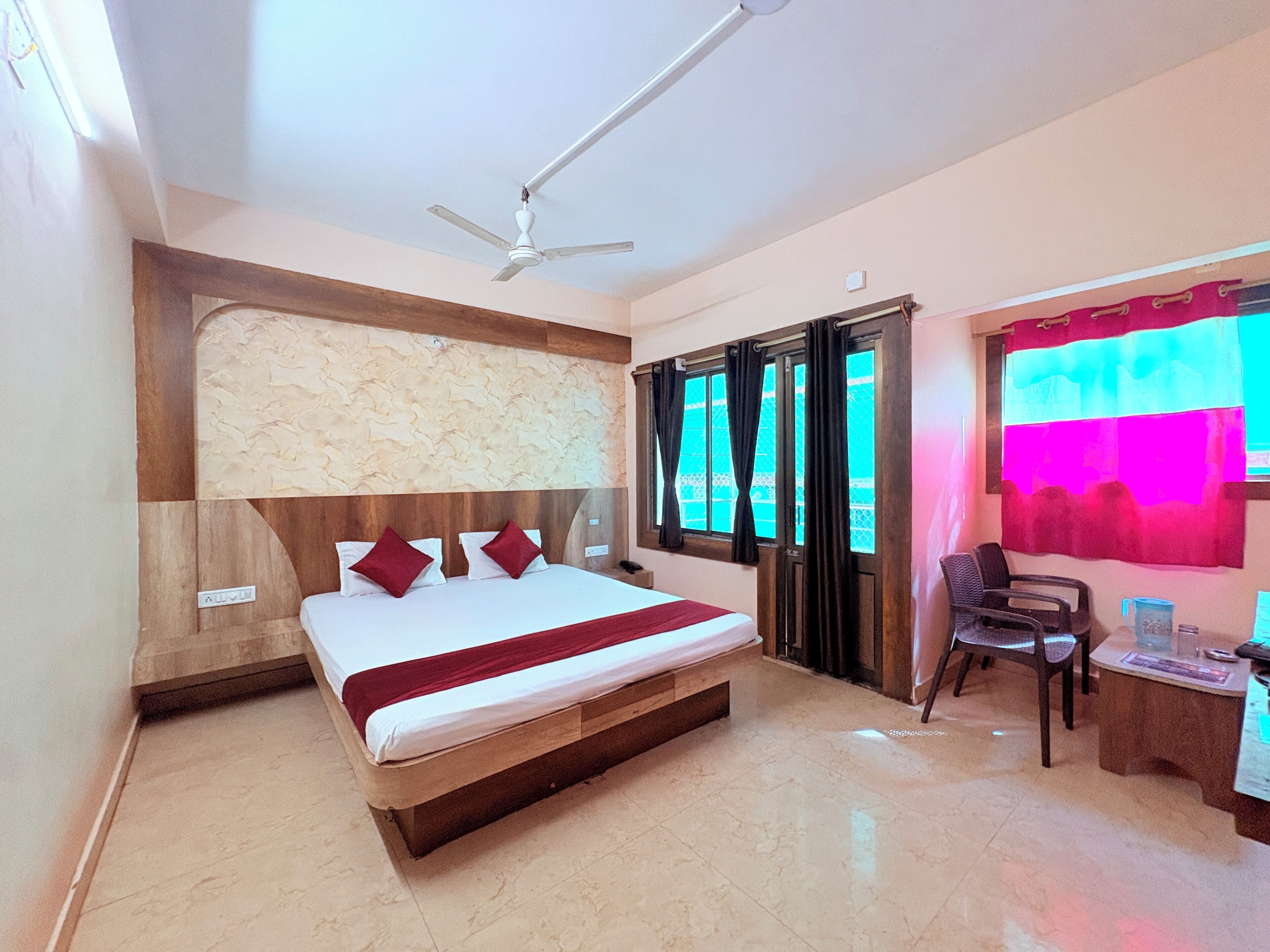 Standard Double Room, City View | Desk, free WiFi