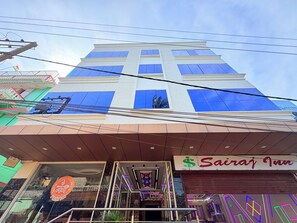 Exterior - Sairaj Puri Inn on Govardhan Peetha (Puri)