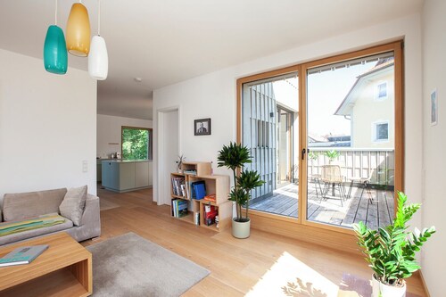 Exclusive modern apartment in a prime location - just a 5-minute walk to Lake Ammersee