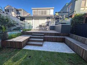 Terrace/patio - Boutique Garden Cottage | Pool & BBQ| Free Parking | Public Transport (Leichhardt)