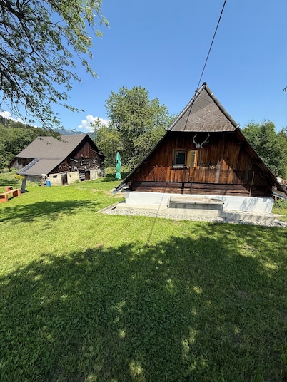 Esel Huam – Charming Alpine Cabin on Fressenberg