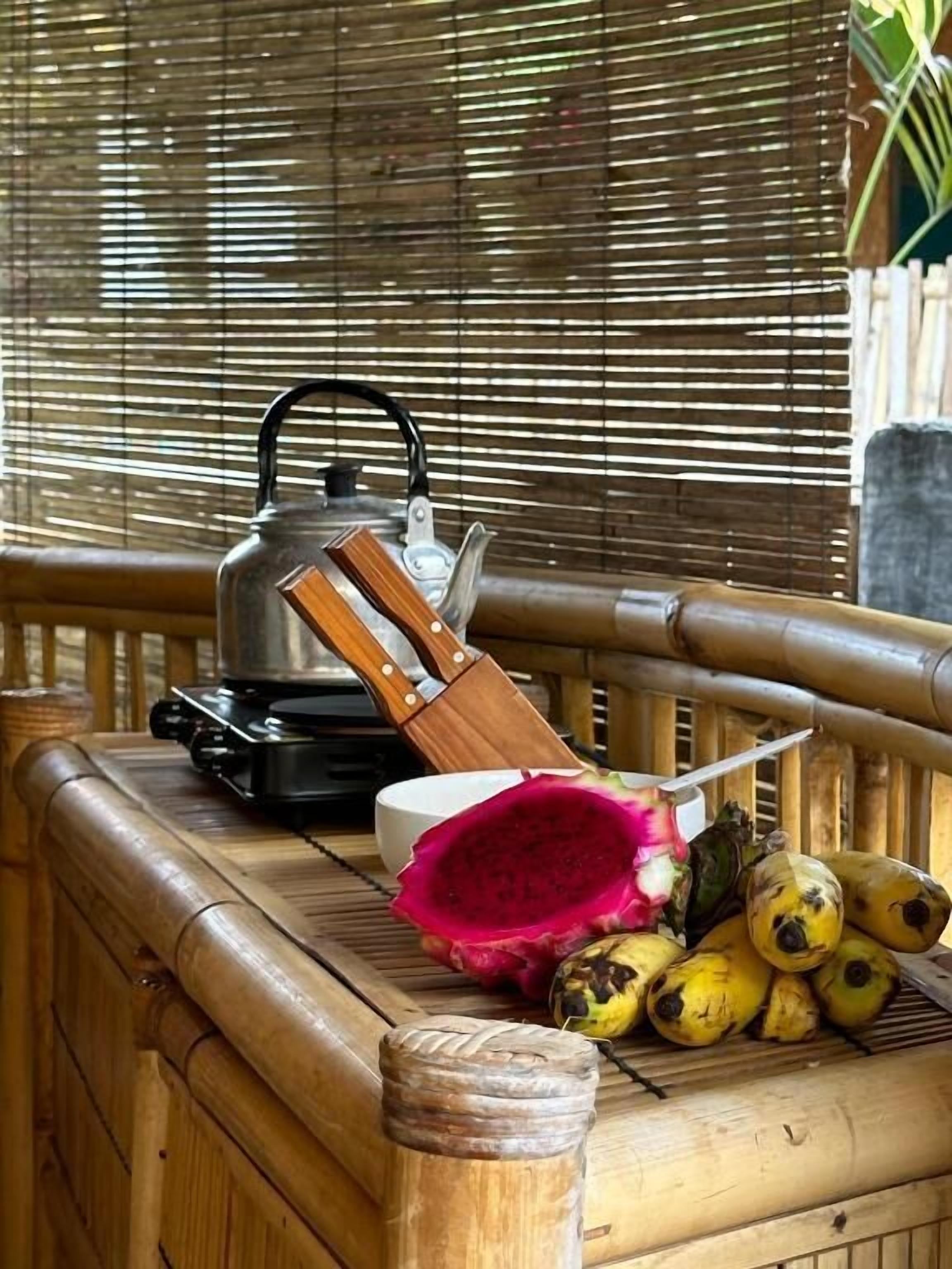 Habitación familiar | Restaurante al aire libre