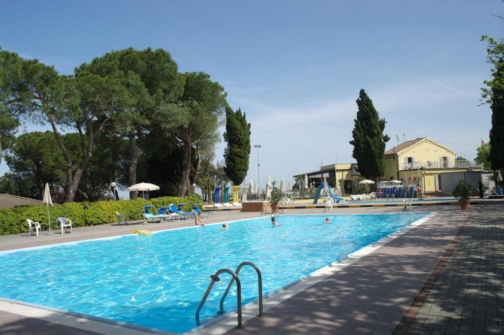 Seasonal outdoor pool