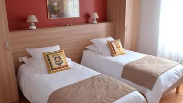 Free WiFi, bed sheets
