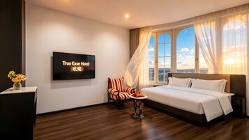 Minibar (free items), desk, laptop workspace, WiFi (free)