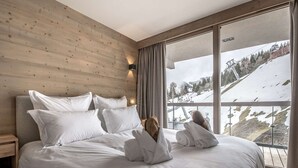 Unclassified image, 3 of 12, button - Stunning apartment in the center - 8 guests (Courchevel 1550)