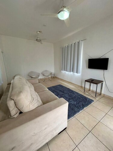 Furnished house for seasonal rental, 5 minutes from CSN, with 3 bedrooms and 1 suite.