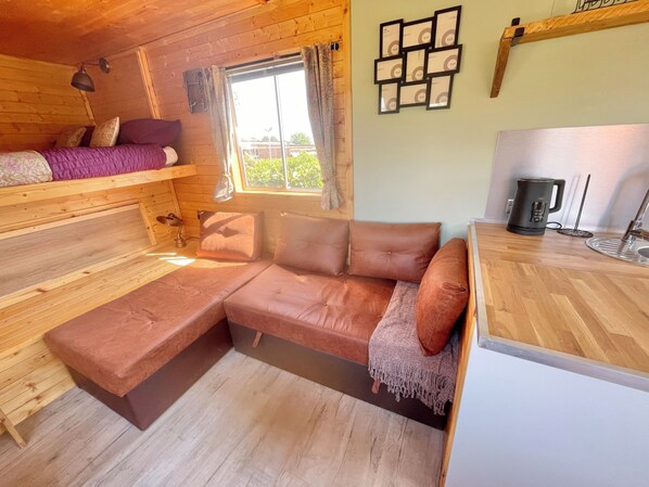 1 habitación, wifi y ropa de cama