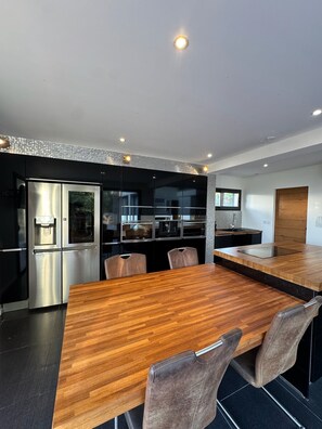 Dining - Vrbo Property (Toulon)