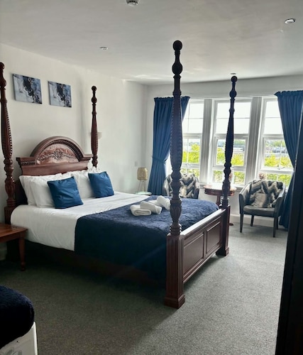 The Harbour Hotel