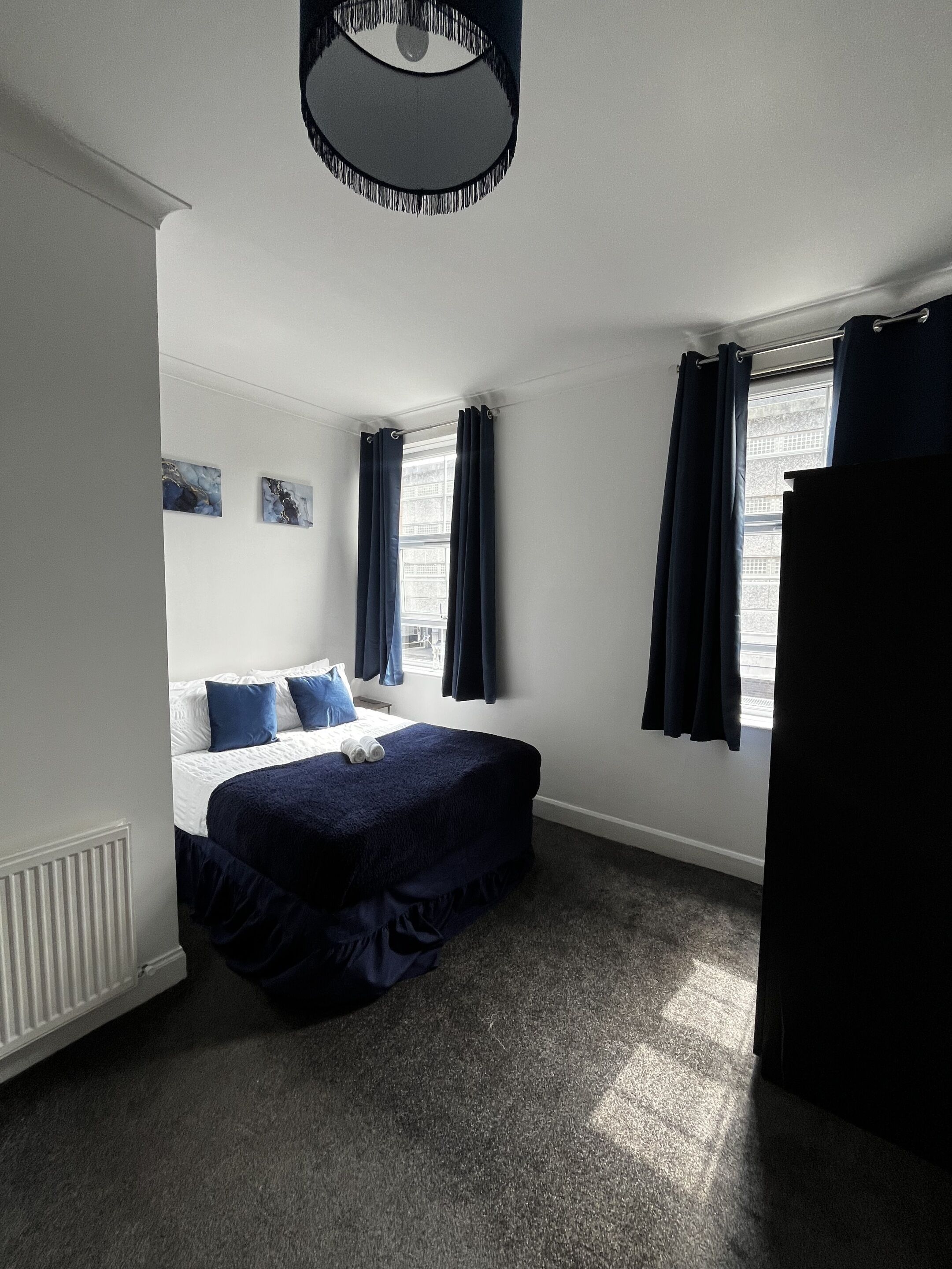 Habitación estándar doble, vistas parciales al mar | Escritorio, cortinas opacas, tabla de planchar con plancha y wifi gratis