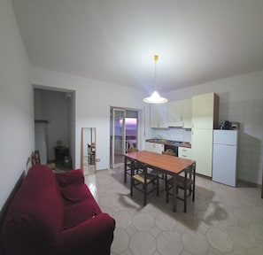 Interior - Complete beachfront apartment (Schiavonea)